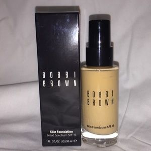 New‼️BOBBI BROWN foundation in Golden Natural